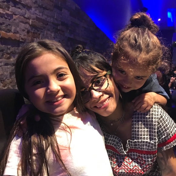 Meet your Posher, drea - Picture 5 of 12